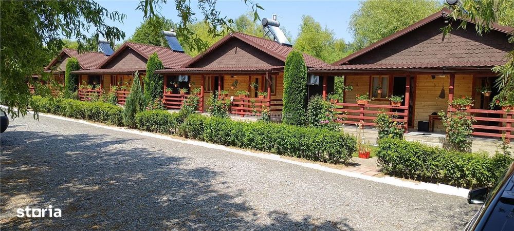 Complex 5 Cabane Din Lemn Cu Acces La Dunare + Teren  In Podul Gornei,
