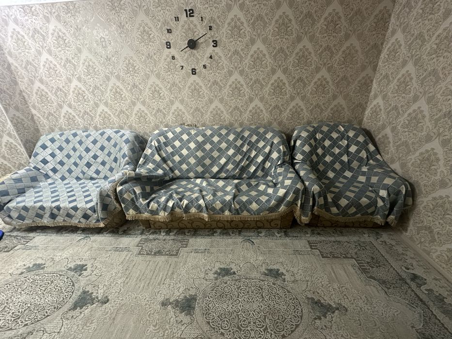 Продам диван тройку