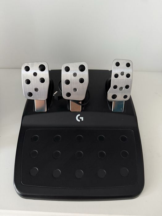 Volan gaming logitech