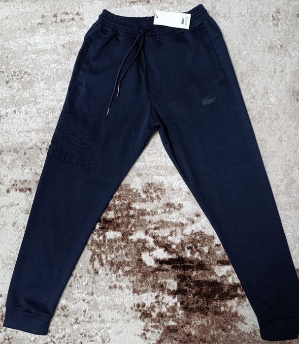 Vând pantalon nou de bărbați Lacoste