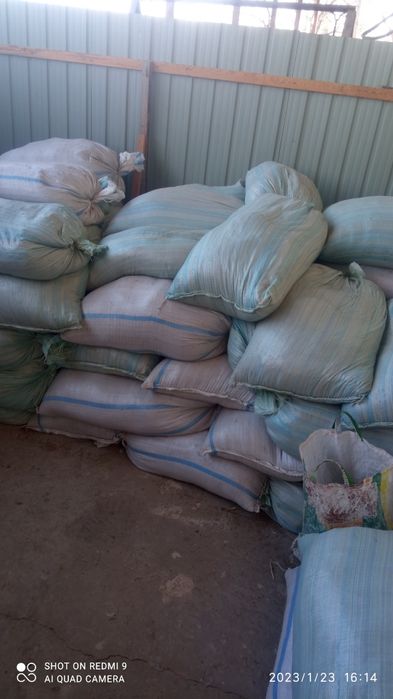 1000 som kg Biogomus tayyor dexqonchilik uchun eng oliy navli biogomu