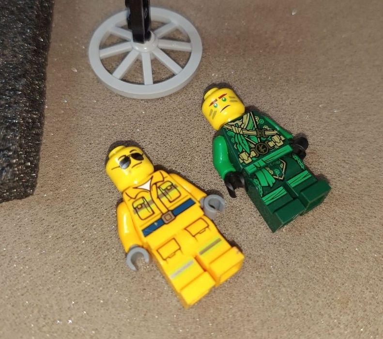 Figurine lego si accesirii
