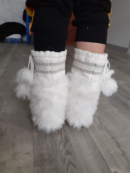 Продам унты размер 36