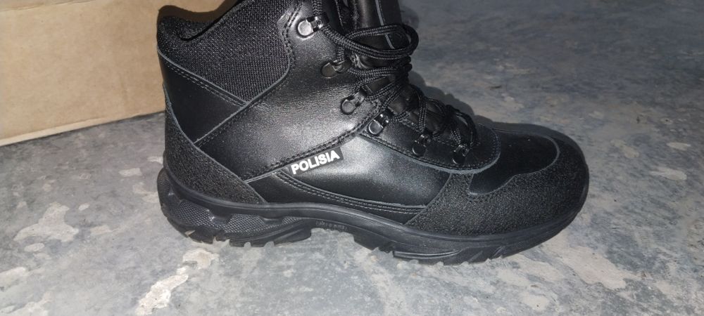 Продам берцы абсолютно новые