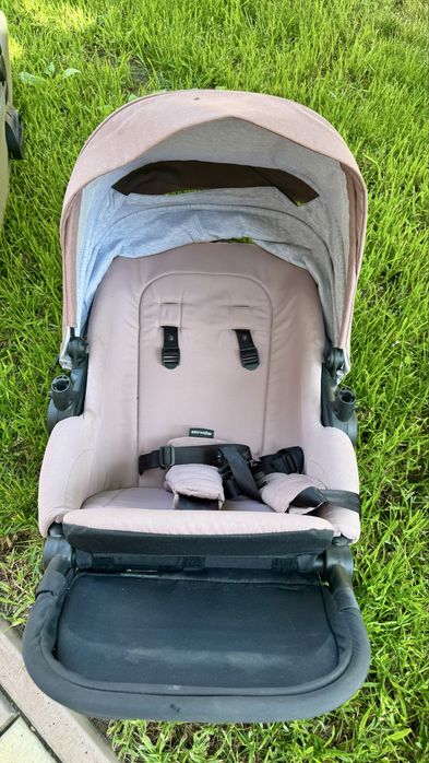 Продам коляску Easywalker Harvey