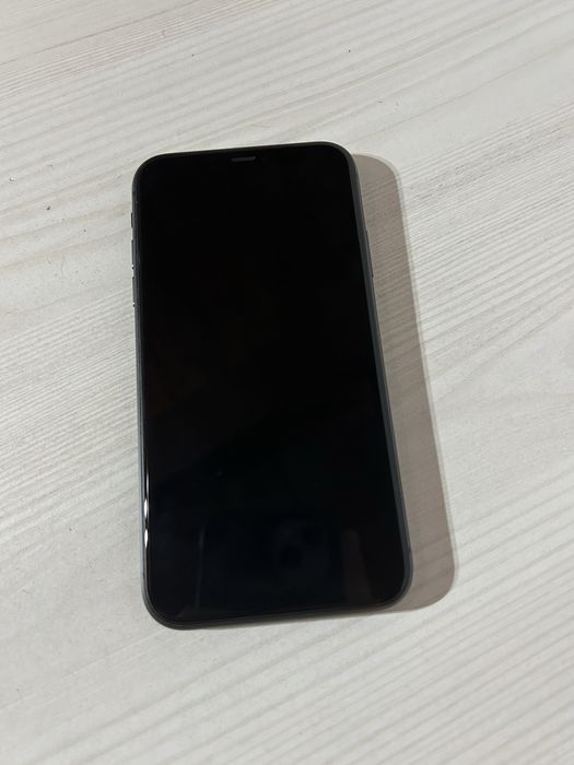 iPhone 11 - 64 gb