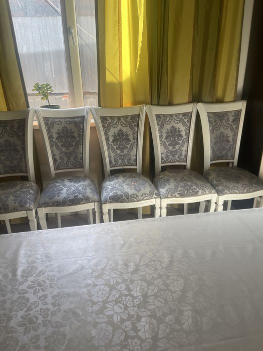Продам стол со стульями 8 штук