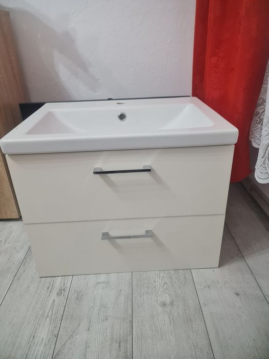 Wc + lavoar și bază