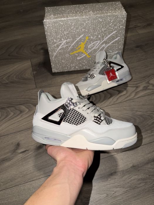 Jordan 4 Frozen