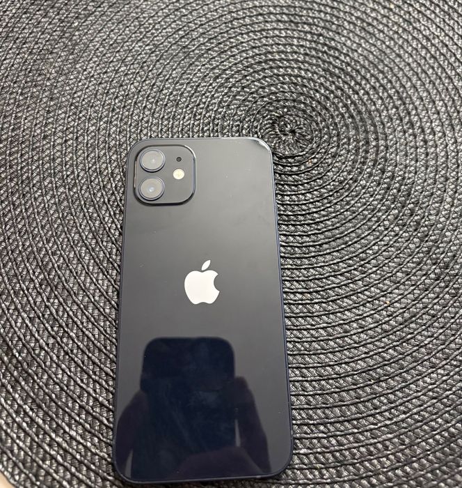 Iphone 12 64 gb Много запазен