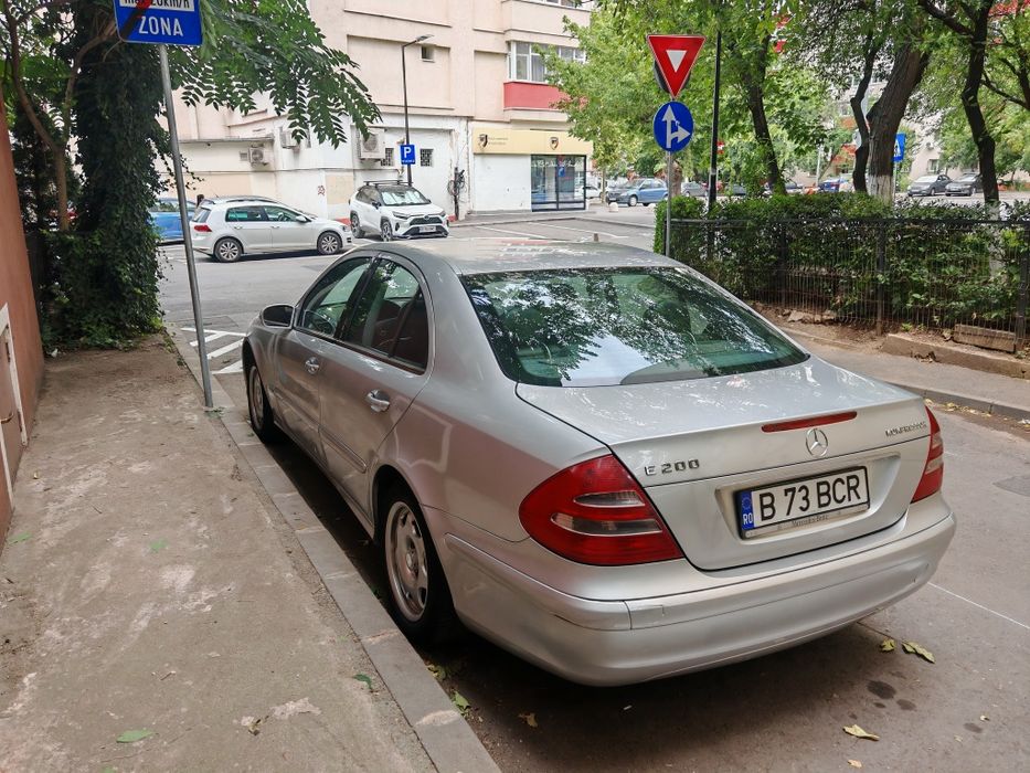 MERCEDES-BENZ E-Class 2005 — imagine 4