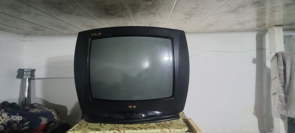 Продам LG телевизор в отличном состоянии