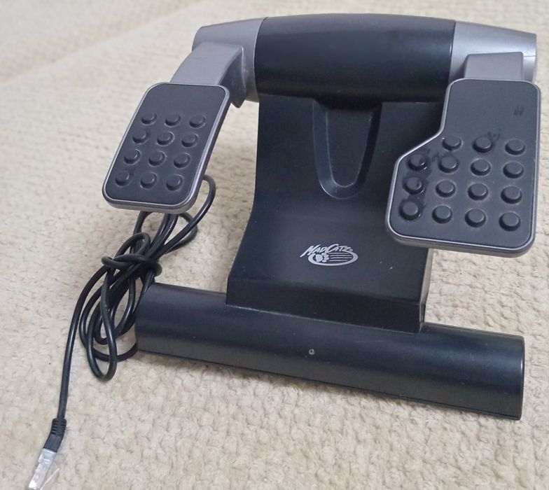 Xbox 360 cu volan  si pedale