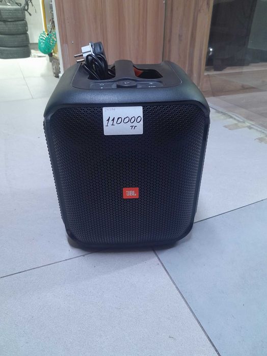 Колонка портативная JBL PartyBox Encore Essential в отличном состоянии