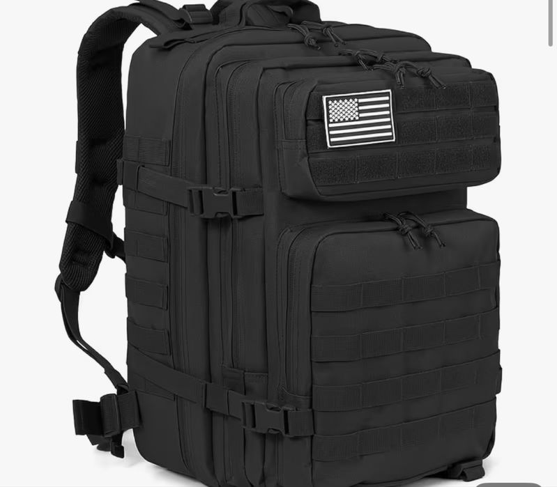 Раница.       черна