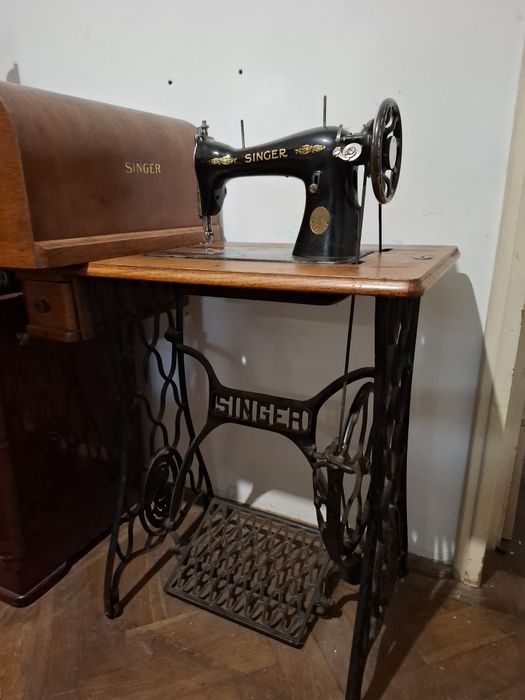 Mașină de cusut Singer
