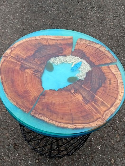 Măsuța de cafea cu rășină epoxidică