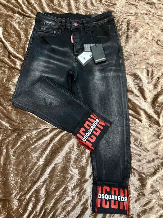 Blugi Dsquared2 200 lei/Trening Adidas și Nike