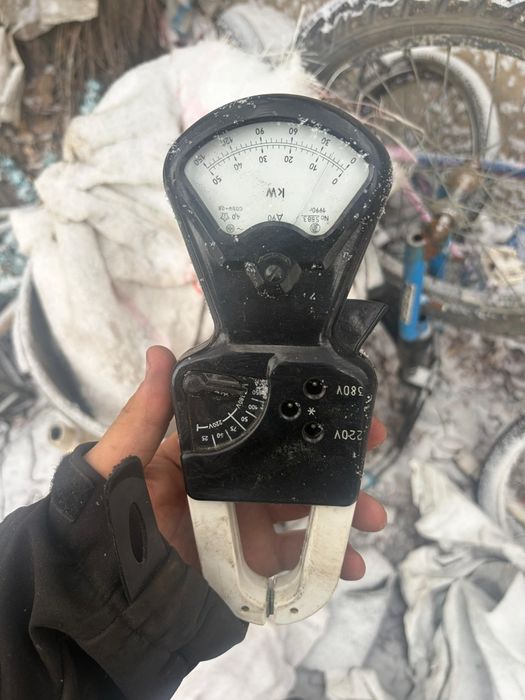 клещевой ваттметр (токовые клещи)