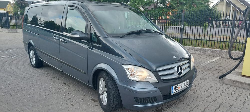 Vând Mercedes viano