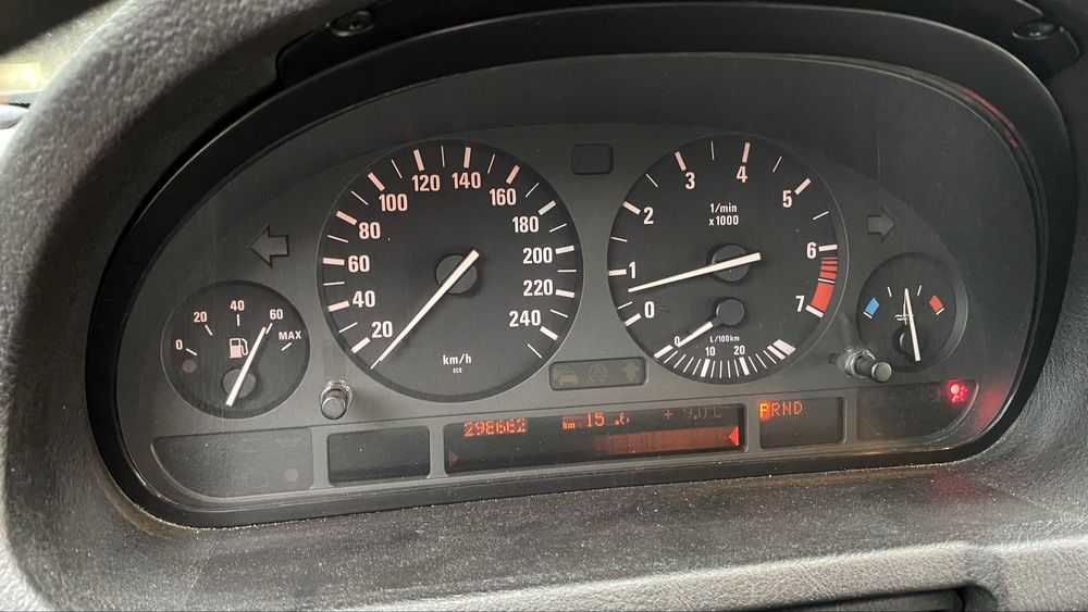 BMW X5, 3.0i (231 Hp) 2001