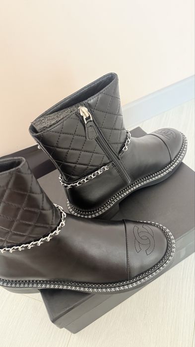 Сапожки chanel