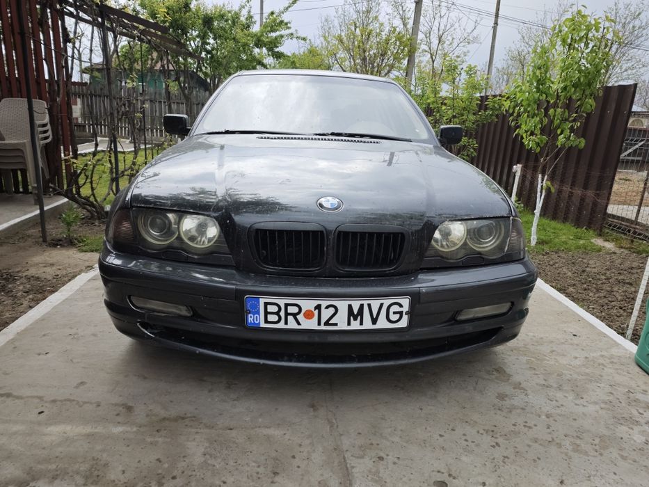 Vând BMW e46  piese