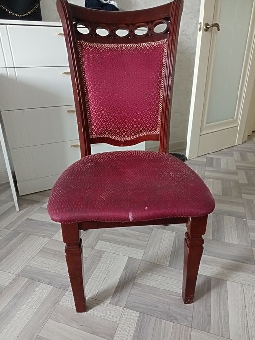 Продам 4 стульчика. Качество отличное