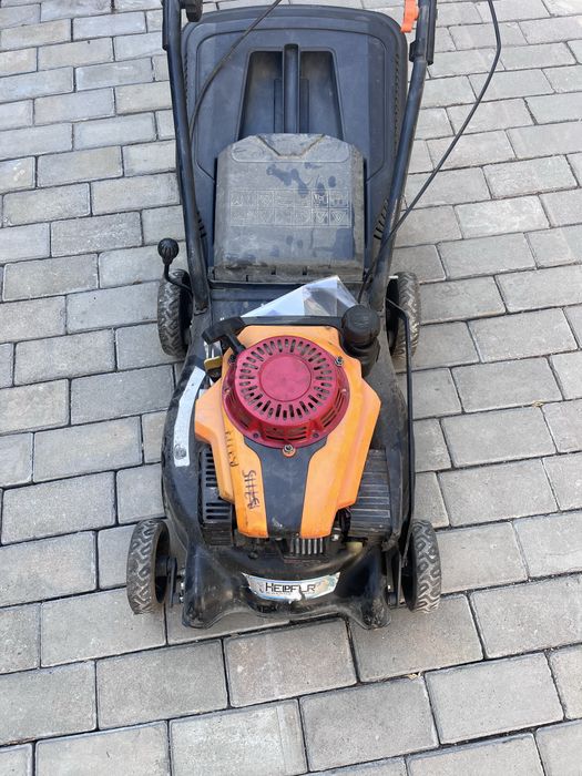 Газоно-косилка бензиновая б/у