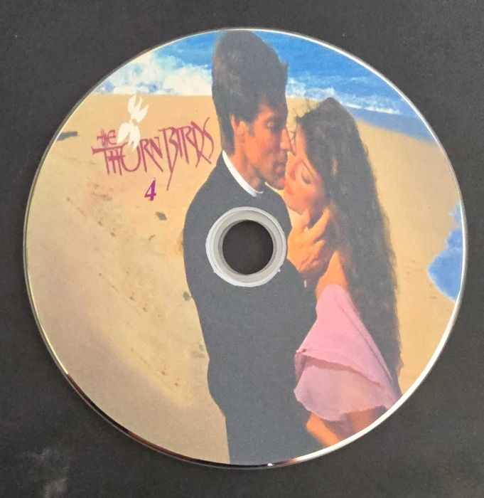 4 DVD-uri cu serialul The Thorn Birds