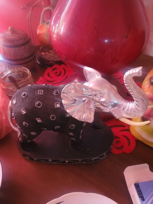 Продам статуэтка слон