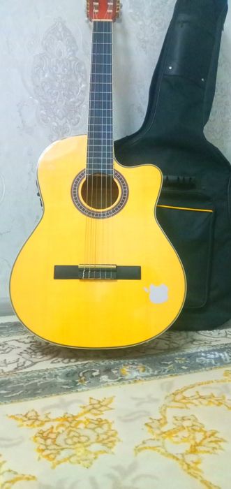 Gitara, model Deviser L-320-N kelishamiz narxini