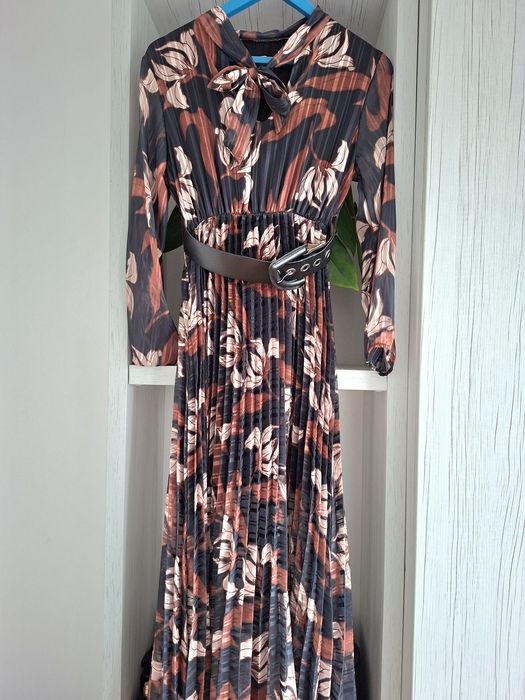 Rochie casual lungă 36-38, plisată , curea cadou