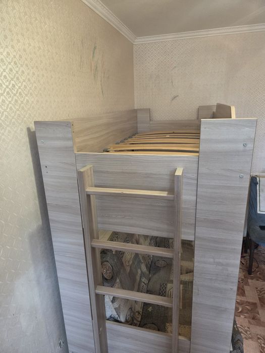 Двухэтажная детская кровать