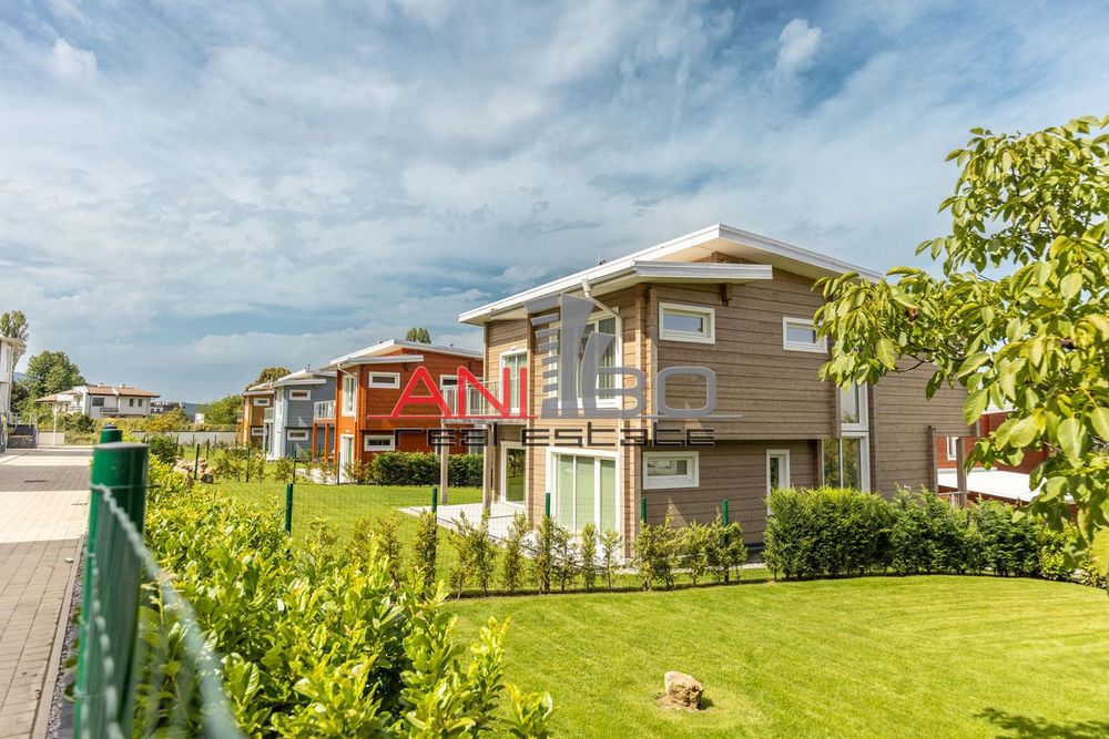 Продава се Къща в София, Бояна - 360 кв.м за 2078 €/кв.м - Снимка #2