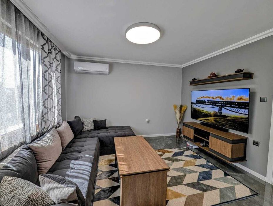 Продава се Тристаен апартамент в Пловдив, Въстанически - 85 кв.м за 918 €/кв.м - Снимка #2