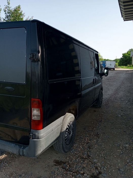 Ford sotiladi yilli 2009