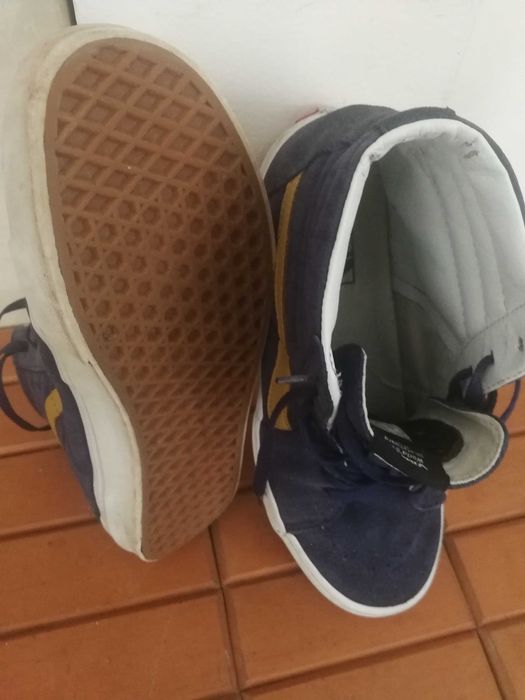 42 Кожени кецове Vans