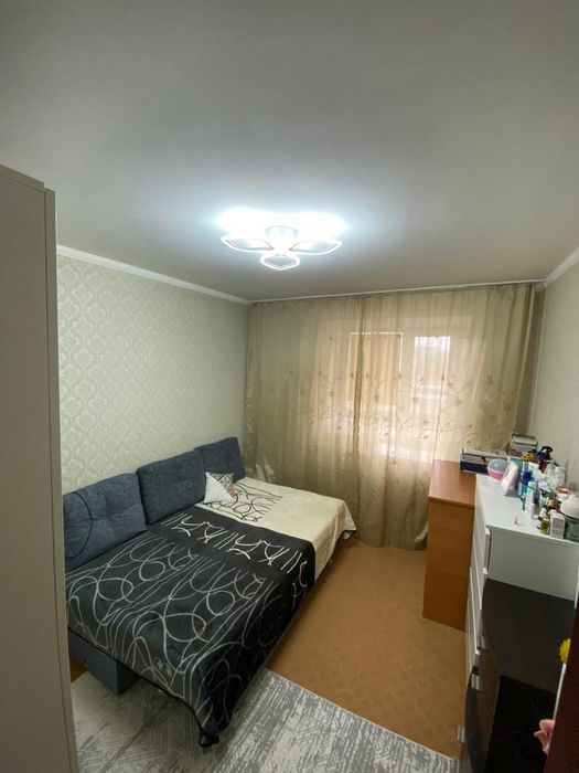 Продам квартиру 4 комнатную