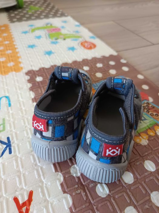 Пантофки за момче Колев и Колев