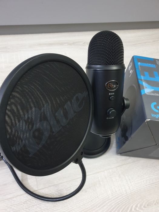 Microfon Logitech Yeti Game Streaming Kit Impecabil
