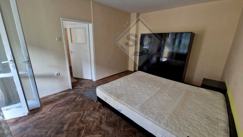 Дава се под наем Двустаен апартамент в Варна, Център - 60 кв.м за 360 € - Снимка #2