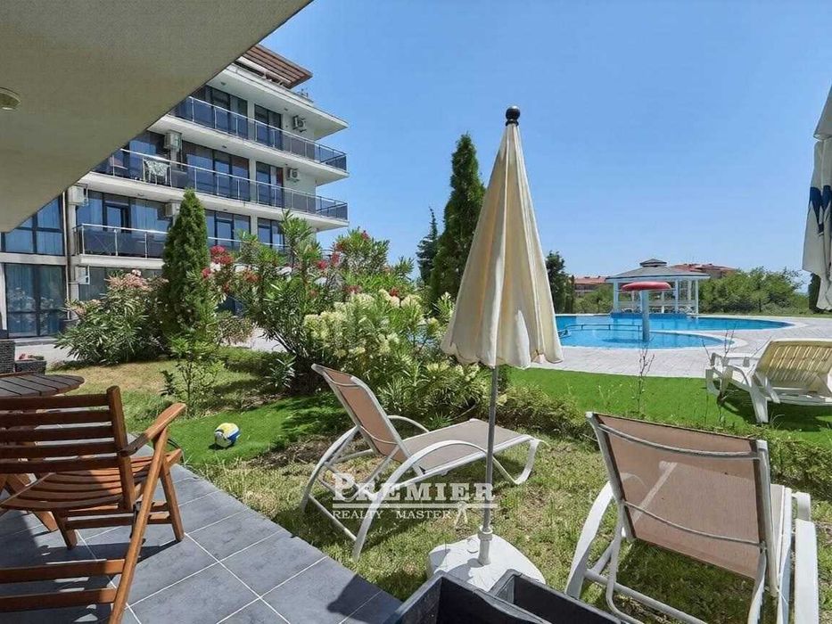 Продава се Тристаен апартамент в Бургас, Акациите - 100 кв.м за 661 €/кв.м - Снимка #16