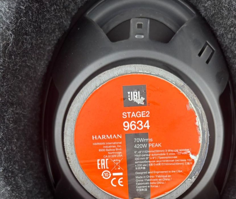 Продам динамики JBL