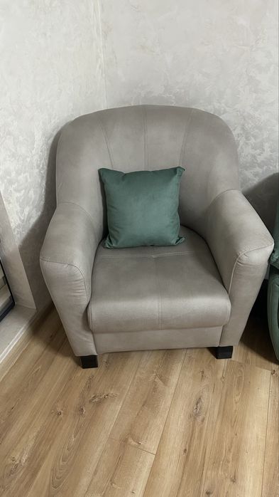 Фотьол - чисто нов