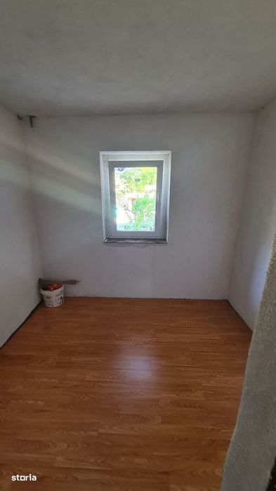 Cameră depozitare ( fostă uscătorie ) de vânzare în Curtea de Argeș.