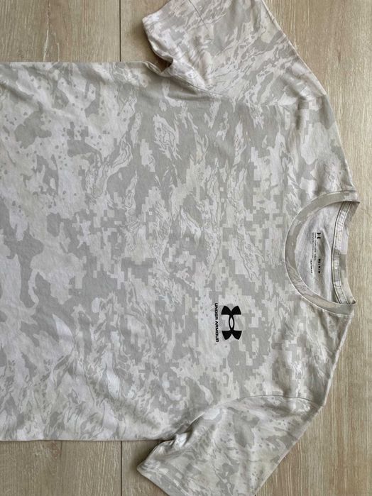 Under Armour ABC Camo Heatgear LOOSЕ мъжка тениска размер М