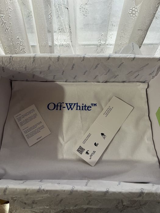 Vand off white marimea 42