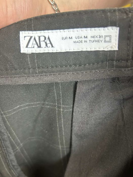 Официален панталон на Зара