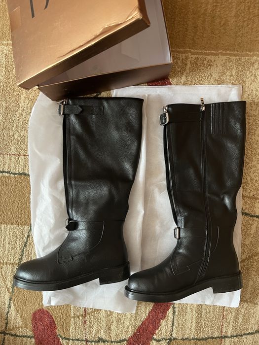 Женская зимнеспзонная обувь